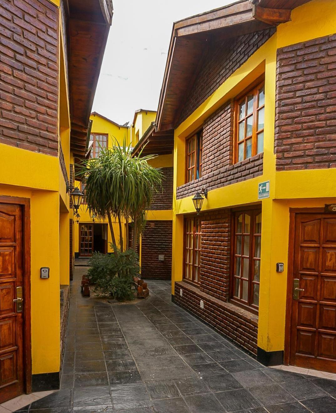 Apart Hotel Libertador El Calafate Exterior photo